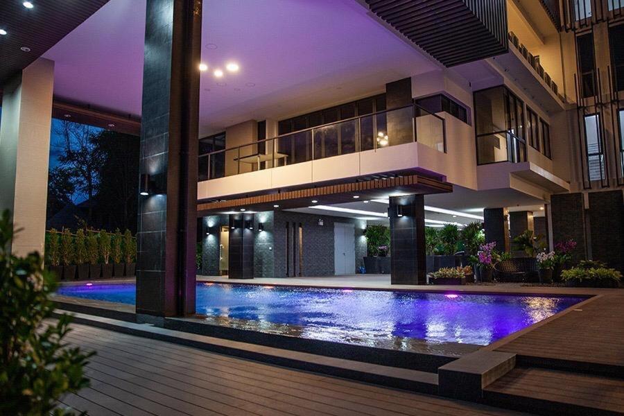 Beachfront Executive Studio Mae Phim Rayong Exterior foto